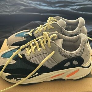 Yeezy 700 Wave Runner